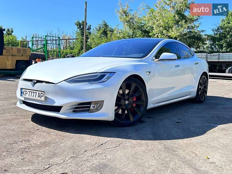 Ліфтбек Tesla Model S 2019 в Запоріжжі