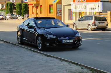 Ліфтбек Tesla Model S 2015 в Чемерівцях
