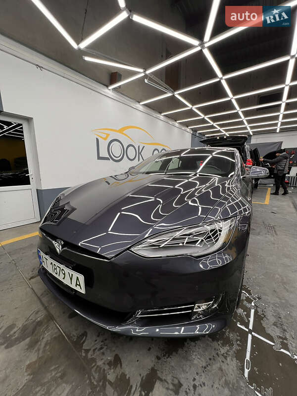 Ліфтбек Tesla Model S 2020 в Івано-Франківську
