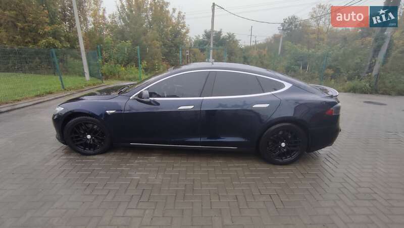 Лифтбек Tesla Model S 2013 в Житомире