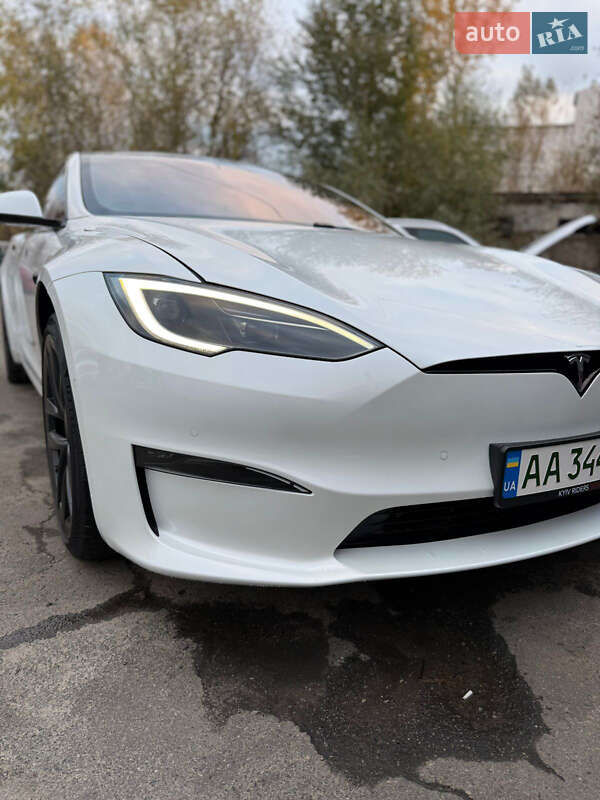 Лифтбек Tesla Model S 2022 в Киеве