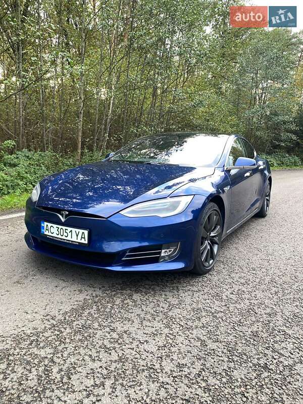 Лифтбек Tesla Model S 2019 в Львове Лифтбек Tesla Model S 2019 в Львове