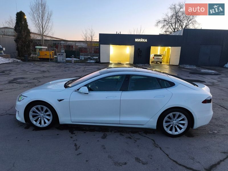 Ліфтбек Tesla Model S 2016 в Білій Церкві