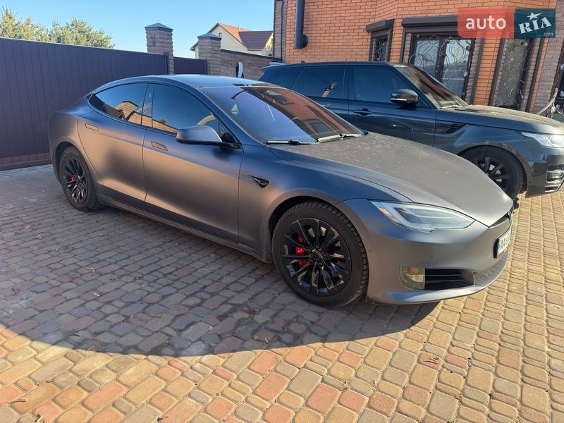 Лифтбек Tesla Model S 2019 в Киеве
