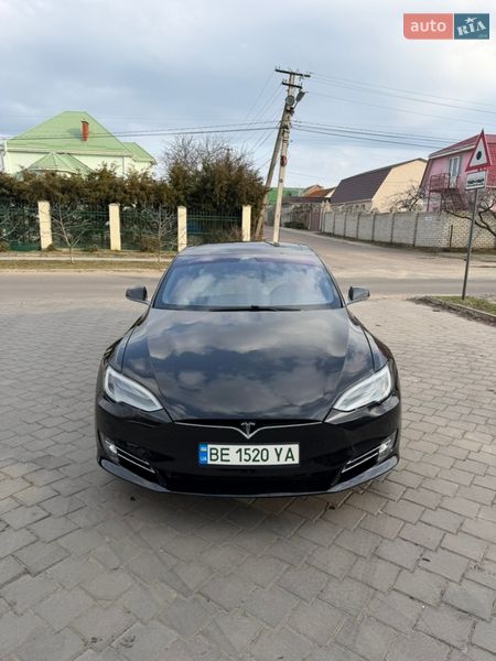 Лифтбек Tesla Model S 2017 в Николаеве