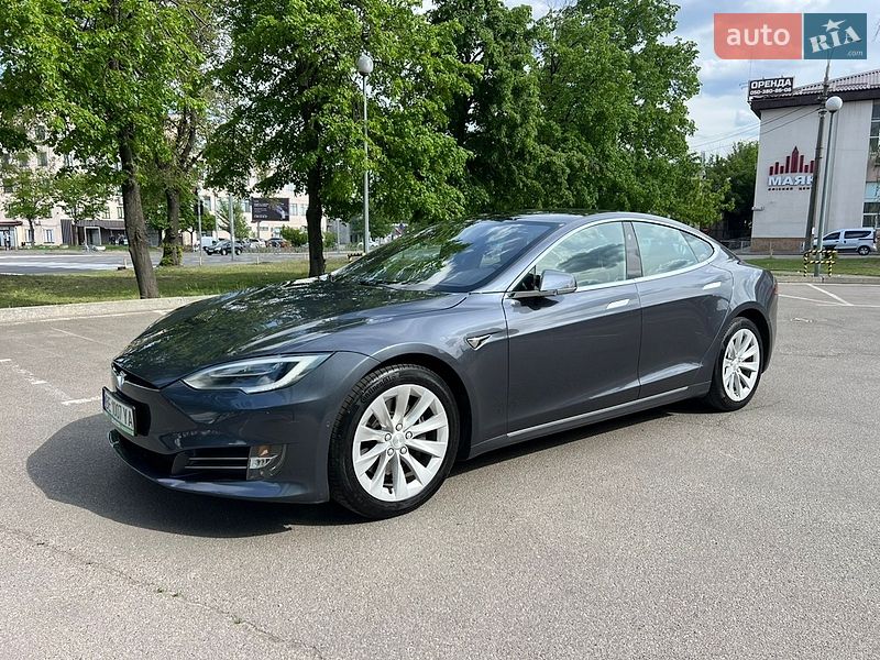 Ліфтбек Tesla Model S 2018 в Києві Ліфтбек Tesla Model S 2018 в Києві
