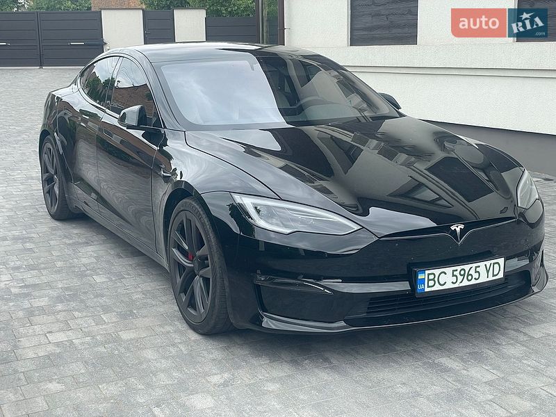 Лифтбек Tesla Model S 2023 в Львове