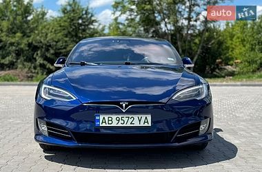 Лифтбек Tesla Model S 2018 в Хмельницком