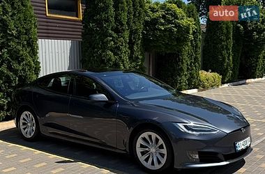 Лифтбек Tesla Model S 2018 в Буче