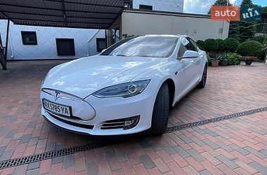 Лифтбек Tesla Model S 2016 в Харькове Лифтбек Tesla Model S 2016 в Харькове