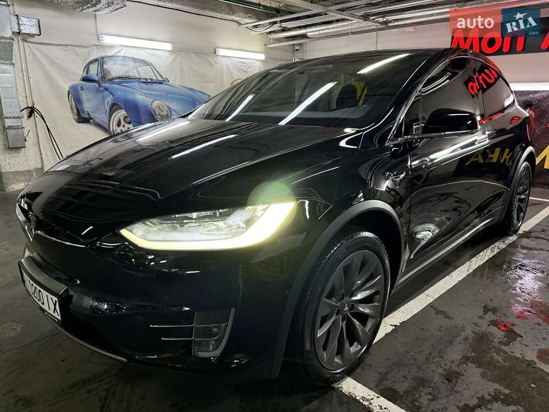 Внедорожник / Кроссовер Tesla Model X 2019 в Киеве