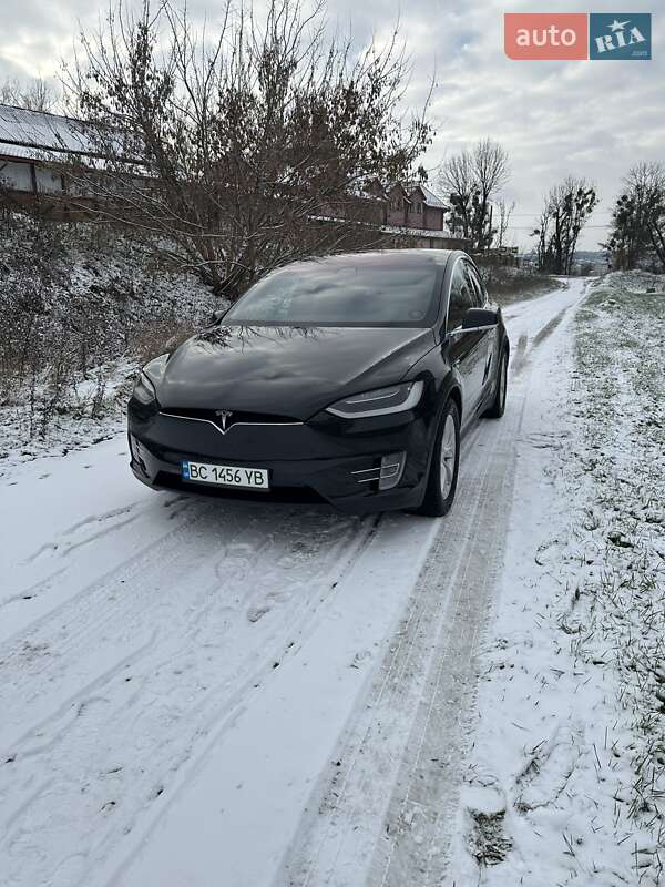 Внедорожник / Кроссовер Tesla Model X 2017 в Золочеве