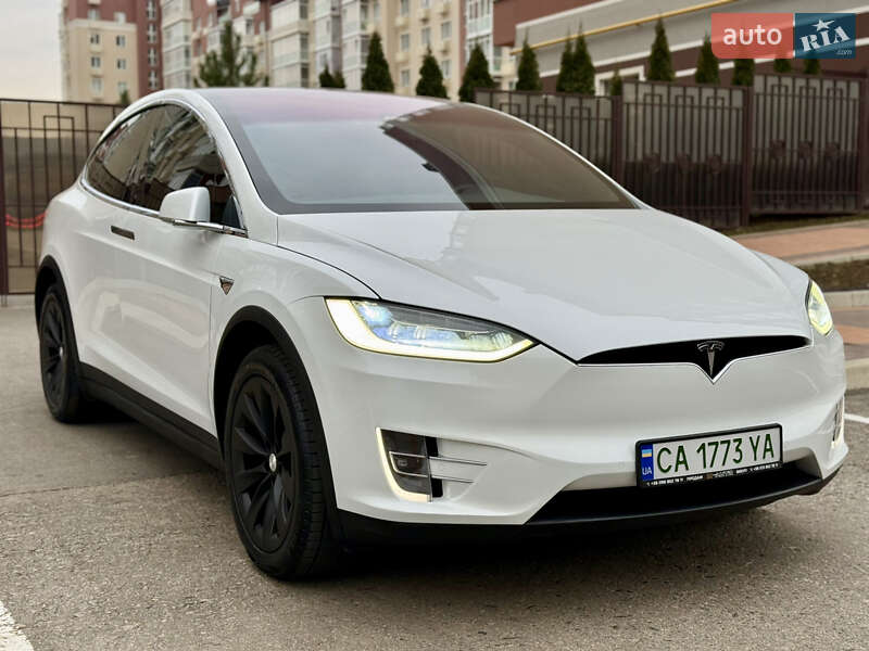 Внедорожник / Кроссовер Tesla Model X 2019 в Умани