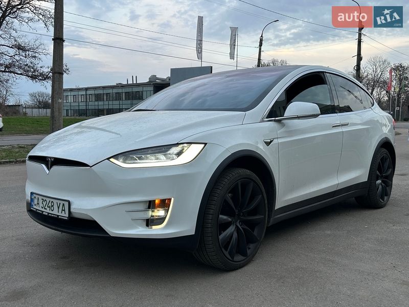 Внедорожник / Кроссовер Tesla Model X 2017 в Черкассах