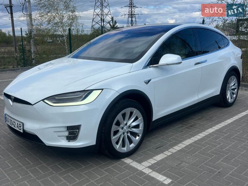 Позашляховик / Кросовер Tesla Model X 2019 в Києві