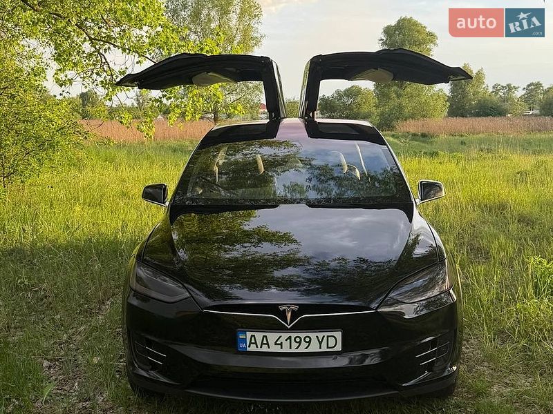 Внедорожник / Кроссовер Tesla Model X 2018 в Броварах