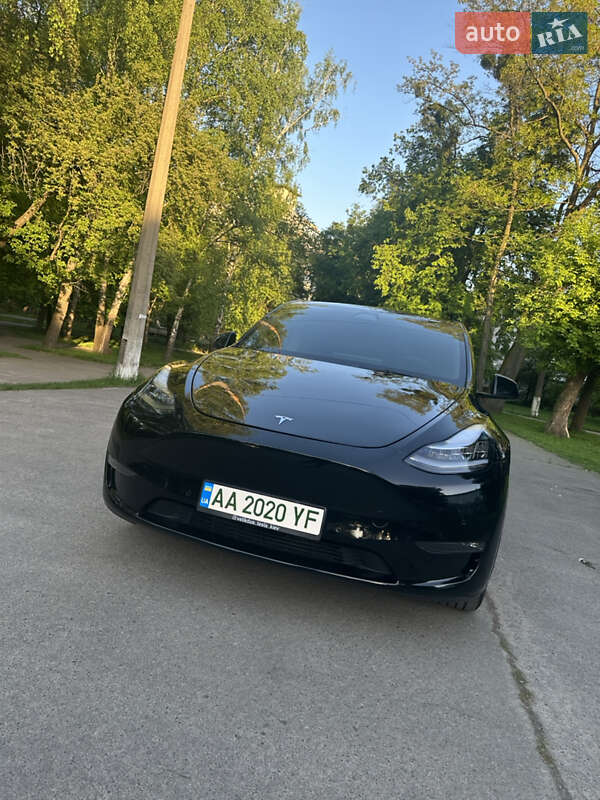 Внедорожник / Кроссовер Tesla Model Y 2021 в Киеве