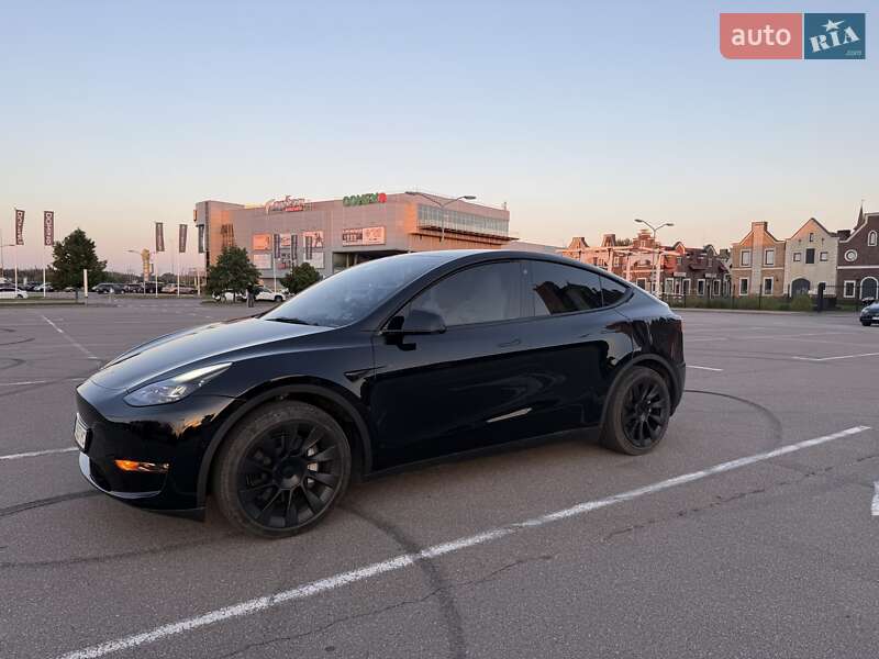 Внедорожник / Кроссовер Tesla Model Y 2022 в Киеве