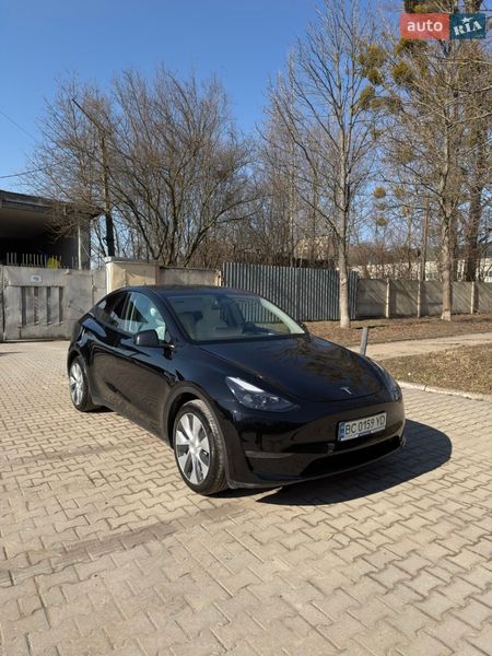 Внедорожник / Кроссовер Tesla Model Y 2023 в Львове