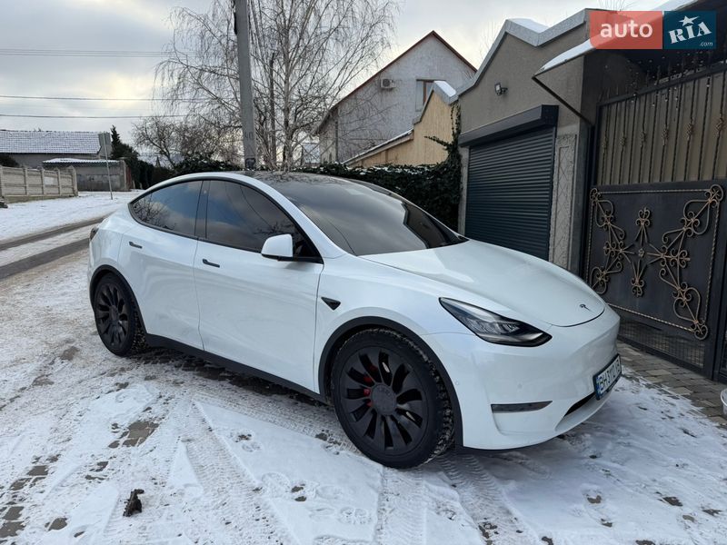 Внедорожник / Кроссовер Tesla Model Y 2020 в Одессе