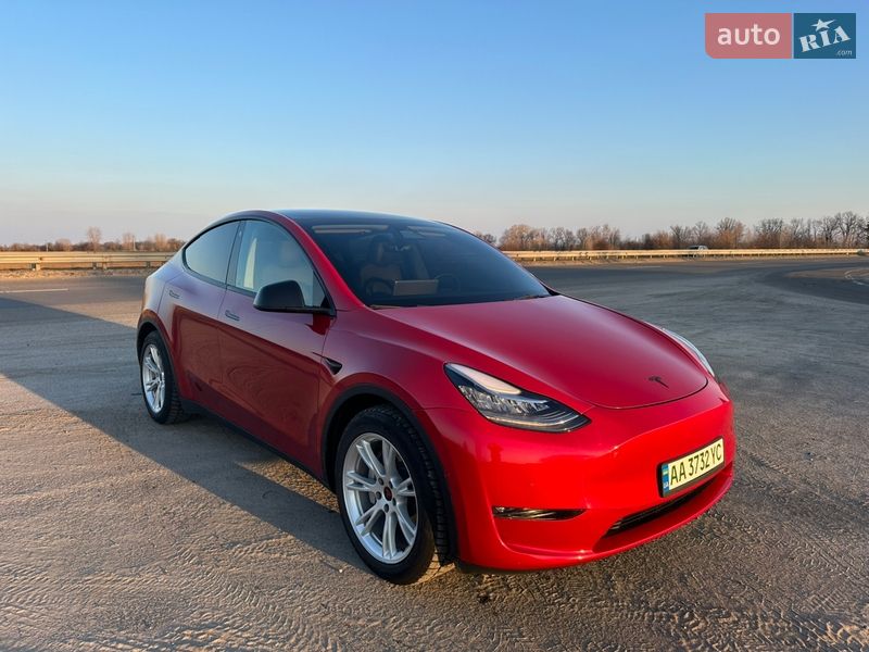 Внедорожник / Кроссовер Tesla Model Y 2022 в Киеве