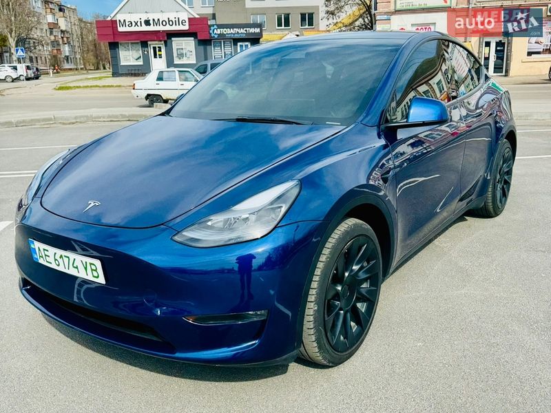 Внедорожник / Кроссовер Tesla Model Y 2023 в Новомосковске