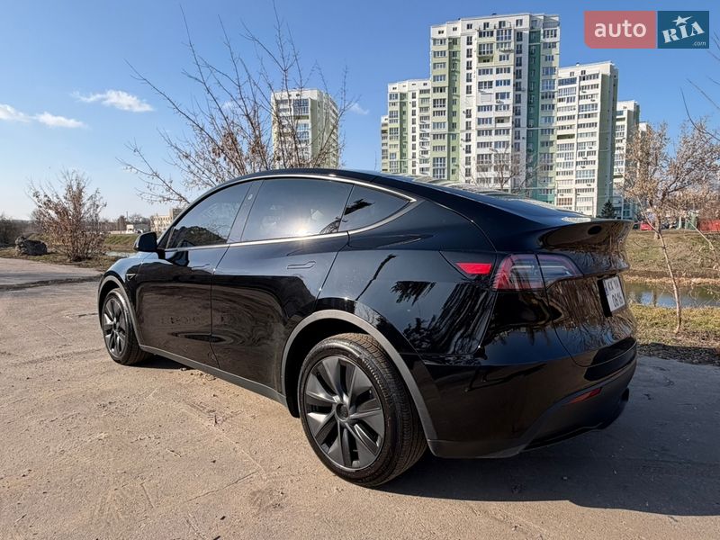 Внедорожник / Кроссовер Tesla Model Y 2024 в Харькове