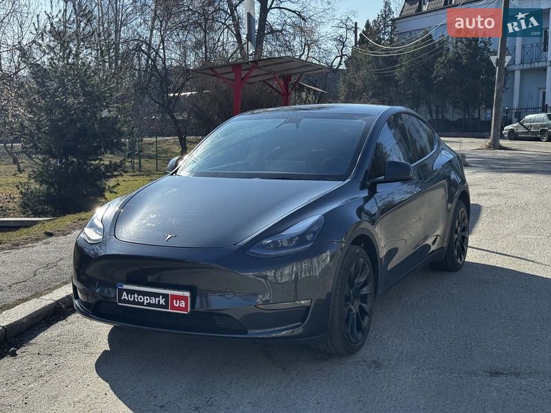 Внедорожник / Кроссовер Tesla Model Y 2024 в Киеве