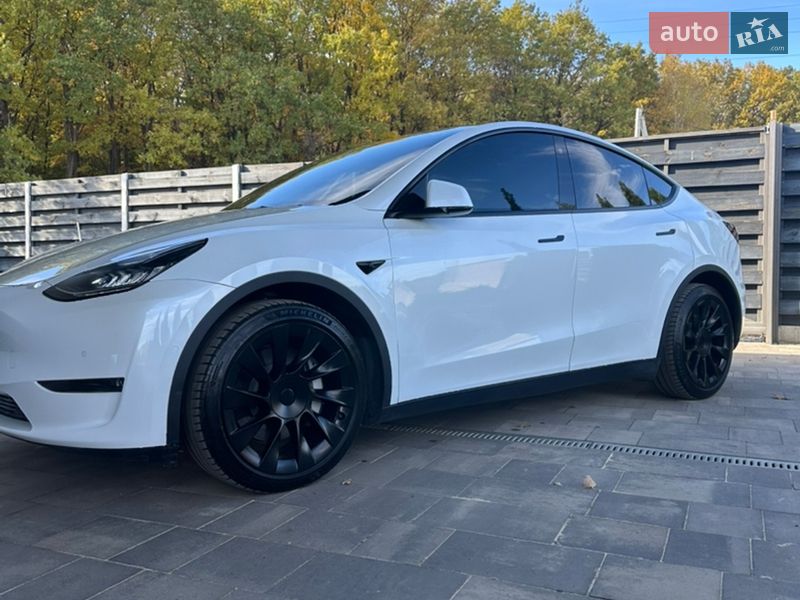 Позашляховик / Кросовер Tesla Model Y 2020 в Харкові