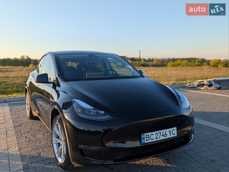 Позашляховик / Кросовер Tesla Model Y 2024 в Львові