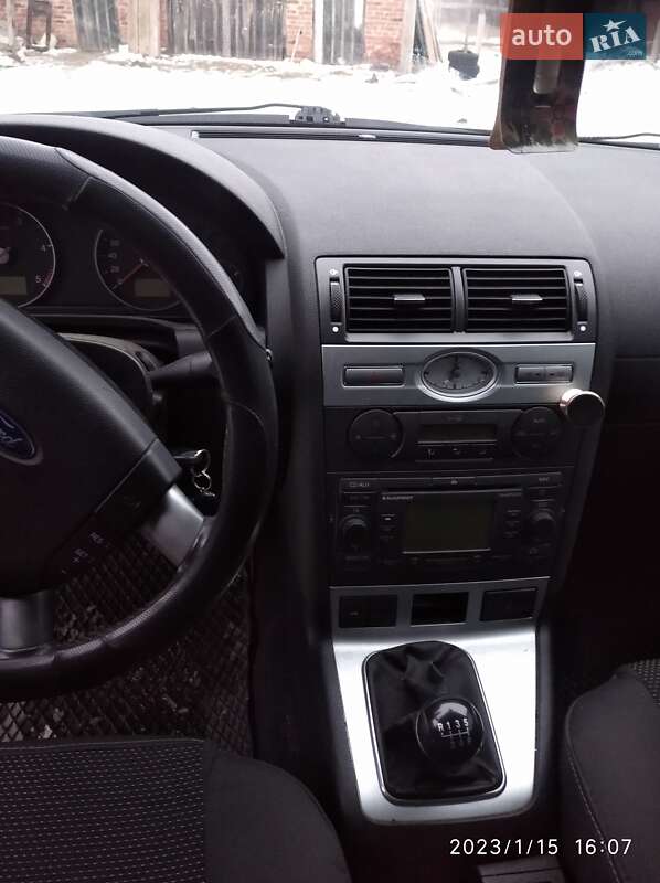 Універсал Ford Mondeo 2004 в Коропі