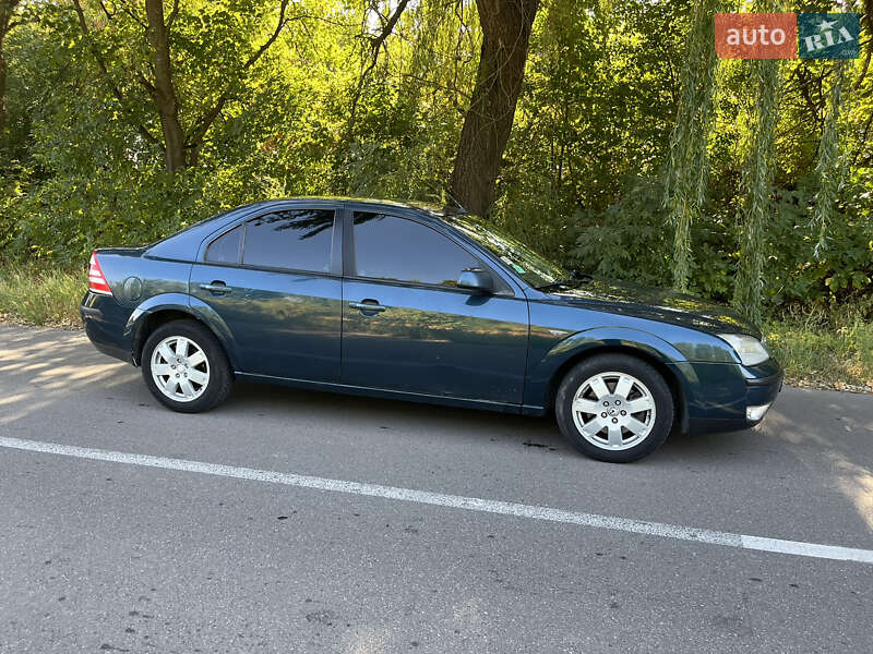 Седан Ford Mondeo 2005 в Киеве