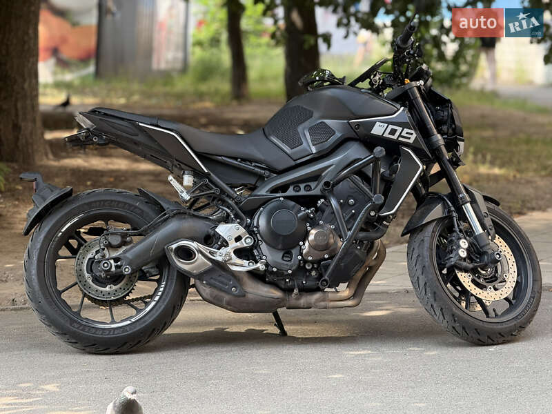 Мотоцикл Без обтекателей (Naked bike) Yamaha MT-09 2018 в Киеве