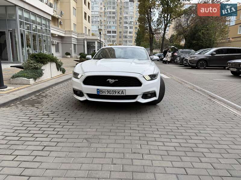 Купе Ford Mustang 2015 в Одесі