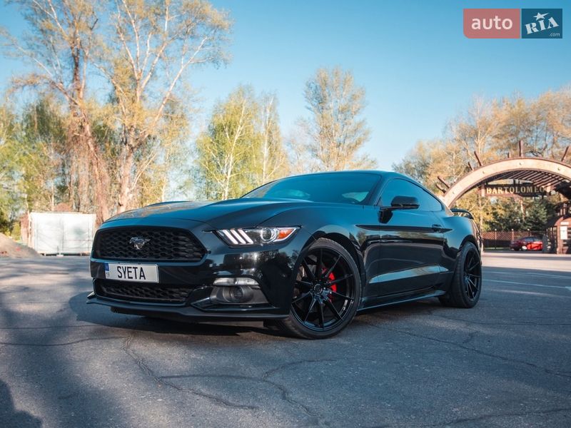 Купе Ford Mustang 2015 в Дніпрі