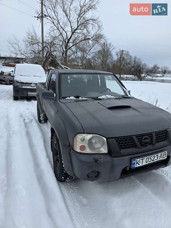 Пикап Nissan Navara 2001 в Киеве