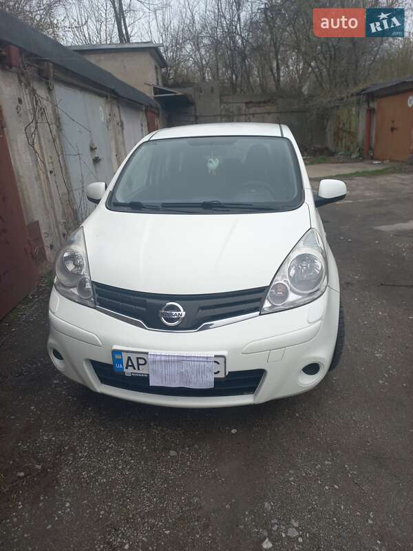 Хэтчбек Nissan Note 2011 в Запорожье