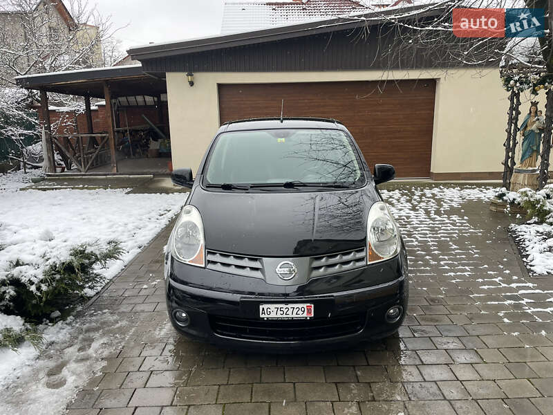 Хэтчбек Nissan Note 2006 в Ивано-Франковске Хэтчбек Nissan Note 2006 в Ивано-Франковске