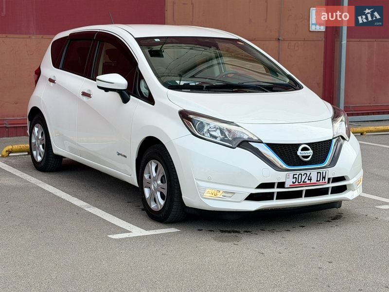 Хэтчбек Nissan Note 2017 в Киеве