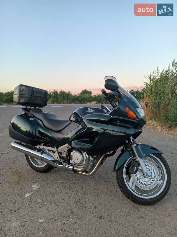 Мотоцикл Спорт-туризм Honda NT 650V Deauville 2002 в Рени