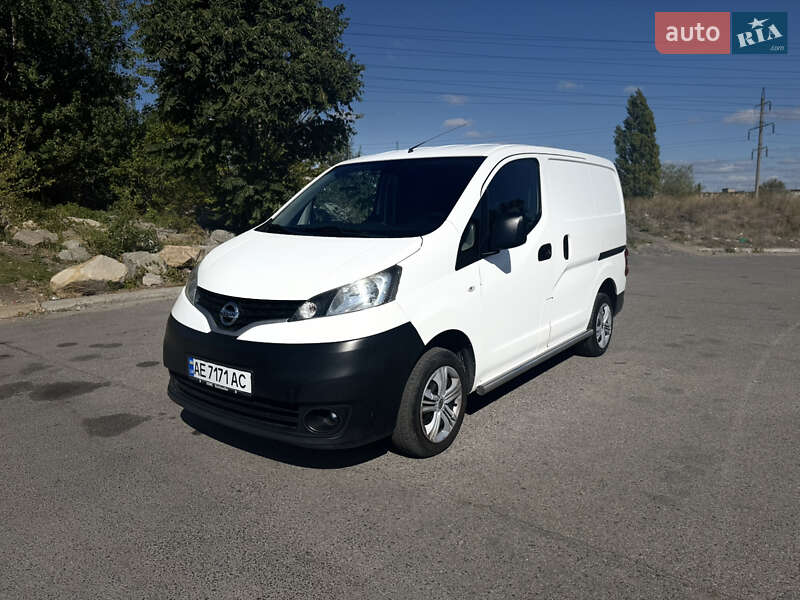 Грузовой фургон Nissan NV200 2017 в Днепре