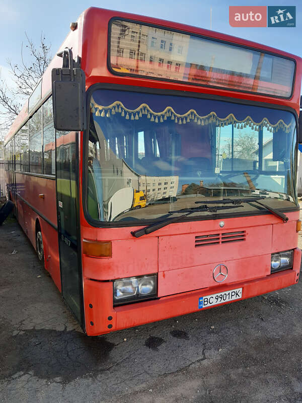 Пригородный автобус Mercedes-Benz O 407 1998 в Дрогобыче