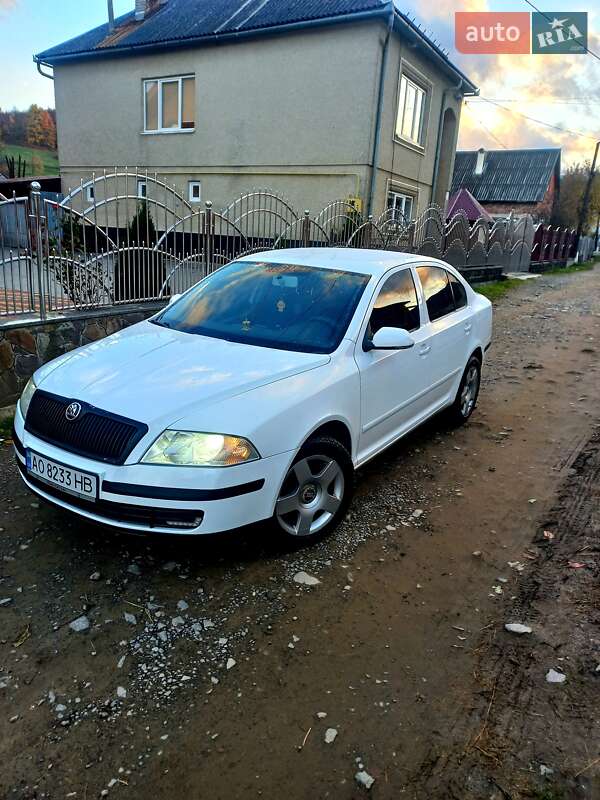 Лифтбек Skoda Octavia 2006 в Сваляве