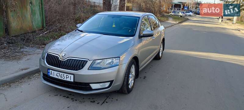 Лифтбек Skoda Octavia 2015 в Сквире