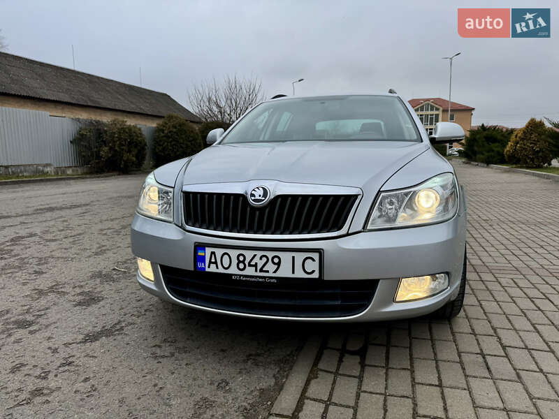 Універсал Skoda Octavia 2011 в Ужгороді