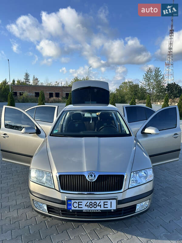 Лифтбек Skoda Octavia 2004 в Новоднестровске Лифтбек Skoda Octavia 2004 в Новоднестровске
