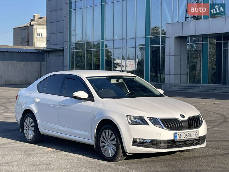Лифтбек Skoda Octavia 2018 в Днепре Лифтбек Skoda Octavia 2018 в Днепре