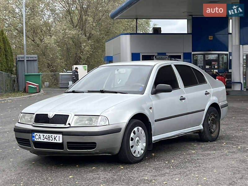 Ліфтбек Skoda Octavia 2003 в Смілі Ліфтбек Skoda Octavia 2003 в Смілі