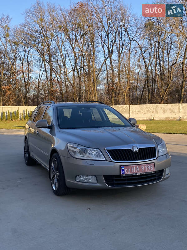 Универсал Skoda Octavia 2009 в Луцке