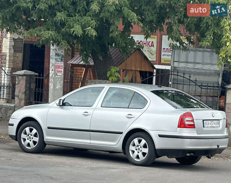 Лифтбек Skoda Octavia 2006 в Олевске